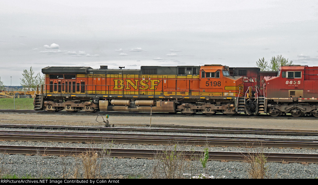 BNSF 5198